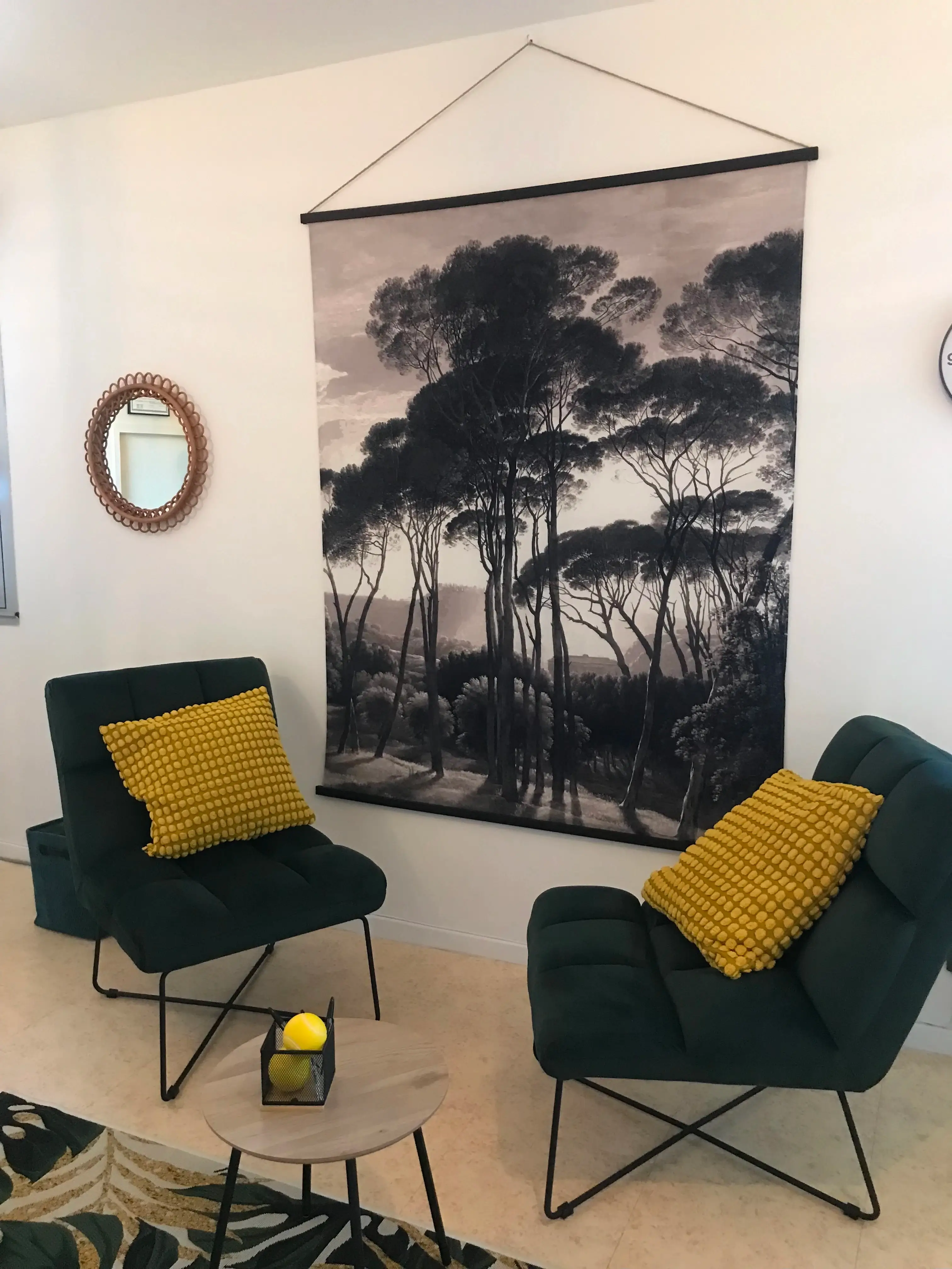 Image démontrant Frédérique GILLON, psychothérapeute dans son cabinet à Eyguières, Salon-de-Provence, Istres, Miramas, Fos-sur-Mer et dans les Bouches-du-Rhône